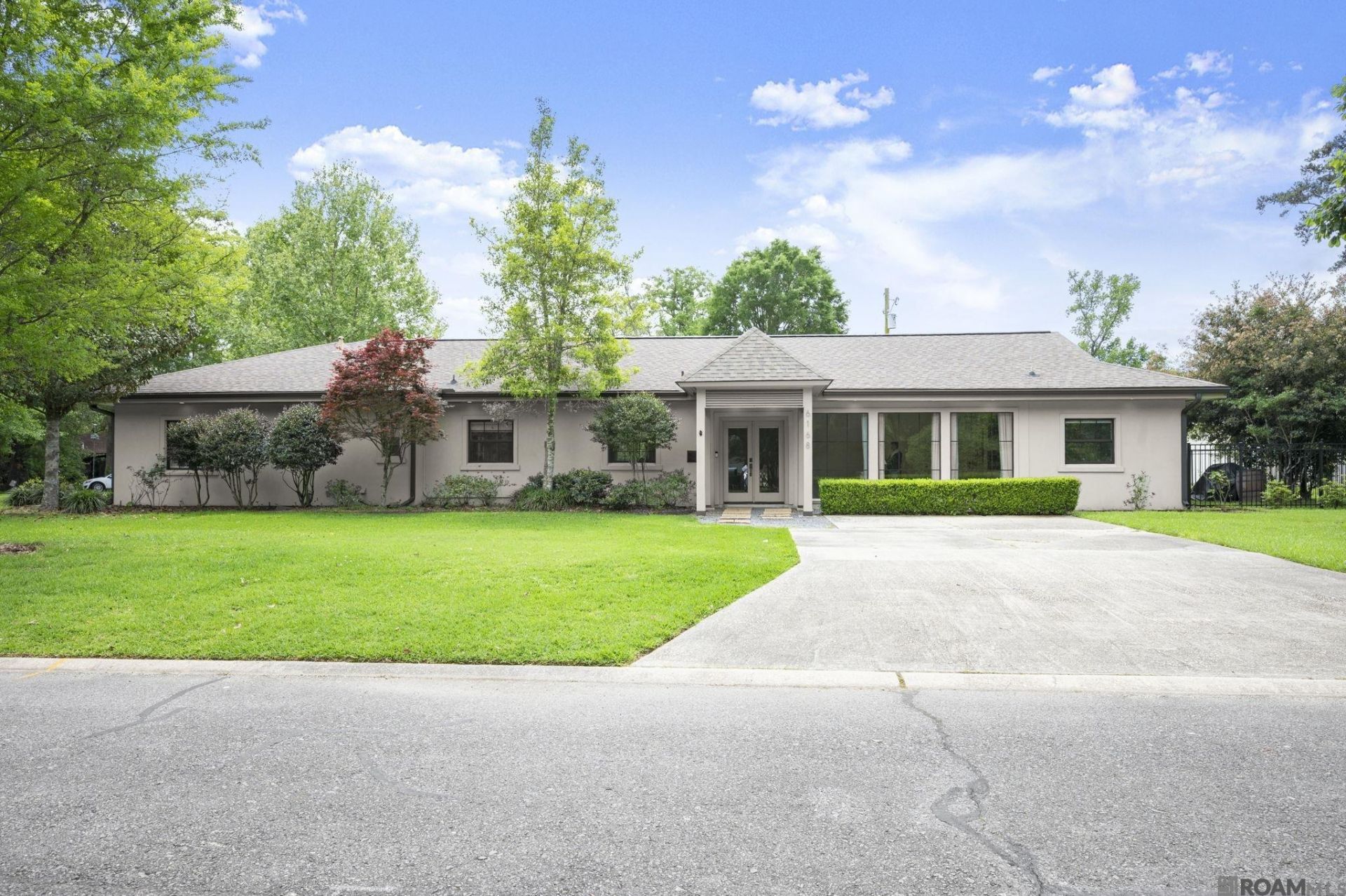6168 Chandler Dr, Baton Rouge, LA 70808 Main Photo