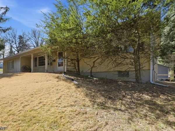 46 Shawnee Trl, Sparta, NJ 07871