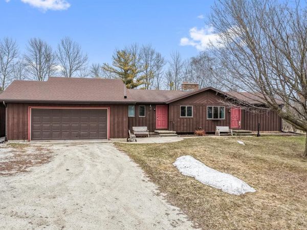 N5632 STATE RD 42, Kewaunee, WI 54216