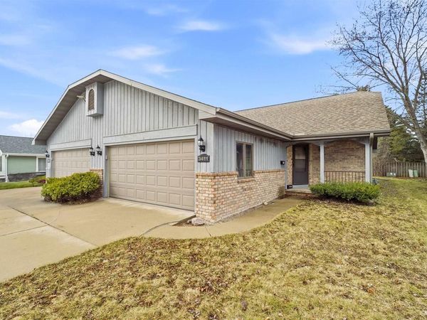 3411 N MARCOS LANE, Appleton, WI 54911