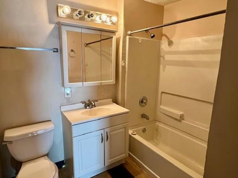 760 Siebert Street , Columbus, OH 43206 Photo 10