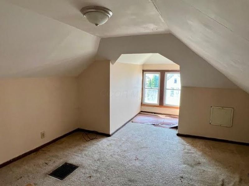 760 Siebert Street , Columbus, OH 43206 Photo 14