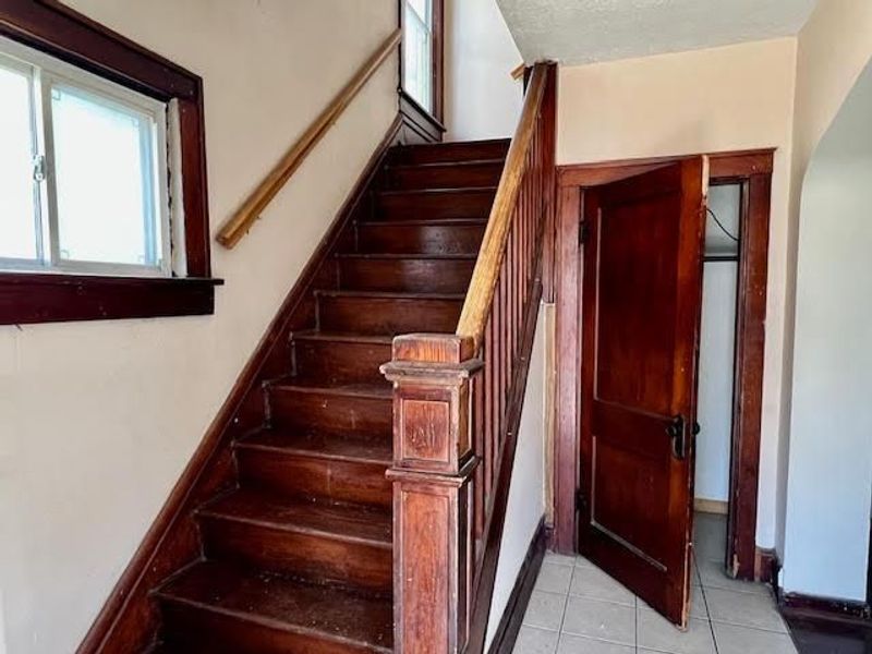 760 Siebert Street , Columbus, OH 43206 Photo 3