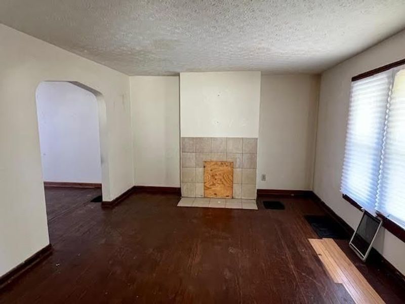 760 Siebert Street , Columbus, OH 43206 Photo 4