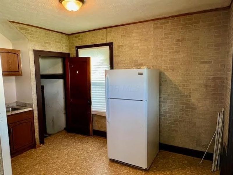 760 Siebert Street , Columbus, OH 43206 Photo 9