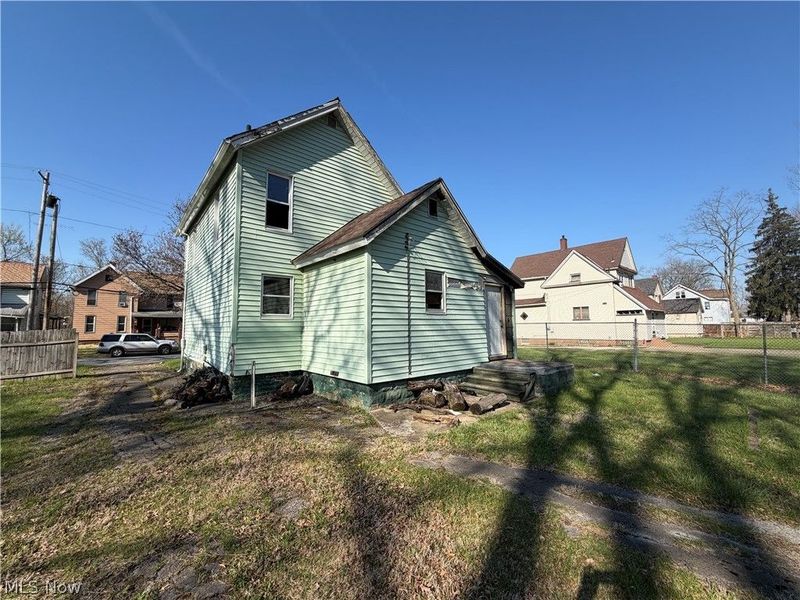 199 Forest Street NW, Warren, OH 44483 Photo 8