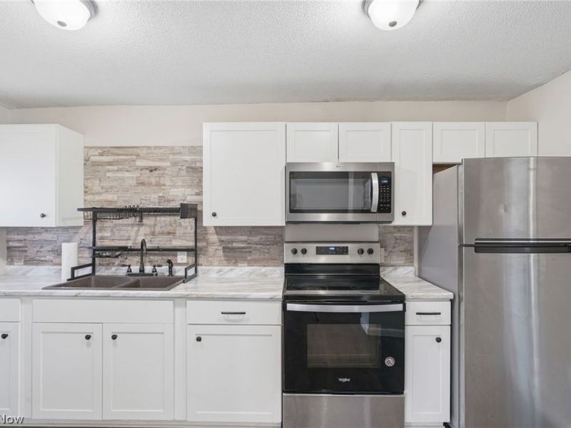 1555 Ambre Drive, Akron, OH 44312 Photo 11