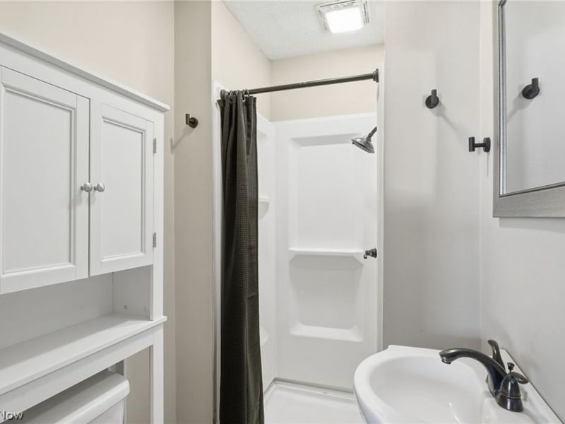 1555 Ambre Drive, Akron, OH 44312 Photo 14