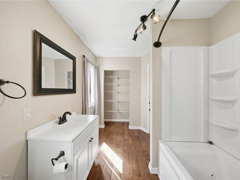 1555 Ambre Drive, Akron, OH 44312 Photo 18