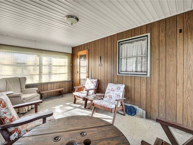 9019 Newkirk Drive, Parma Heights, OH 44130 Photo 10