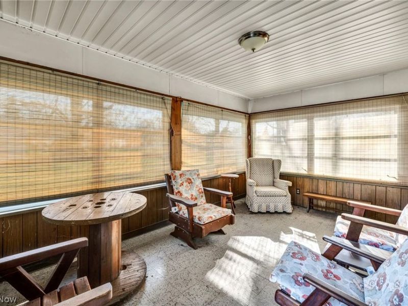 9019 Newkirk Drive, Parma Heights, OH 44130 Photo 12