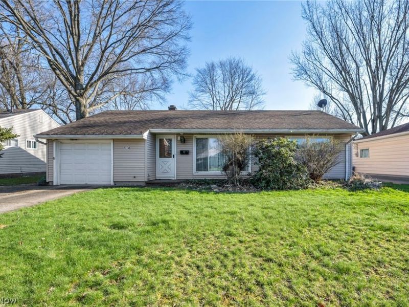 9019 Newkirk Drive, Parma Heights, OH 44130 Photo 2