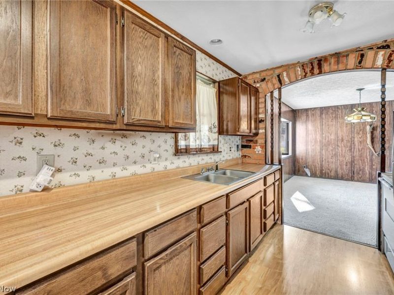 9019 Newkirk Drive, Parma Heights, OH 44130 Photo 21