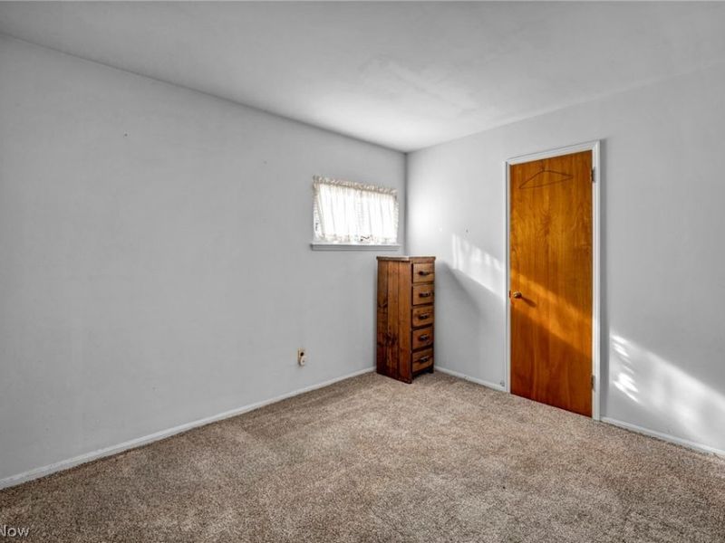 9019 Newkirk Drive, Parma Heights, OH 44130 Photo 24