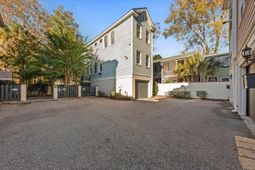 11 Kirkland Lane photo 4