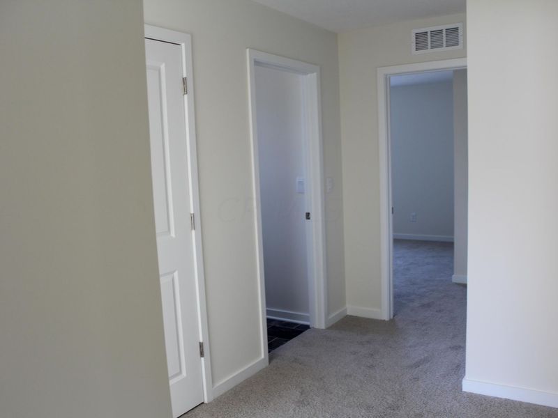 448 Park Vista Drive, Delaware, OH 43015 Photo 9