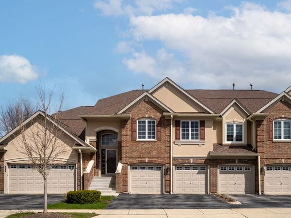 564 Harvey Lake Drive , Vernon Hills, IL 60061