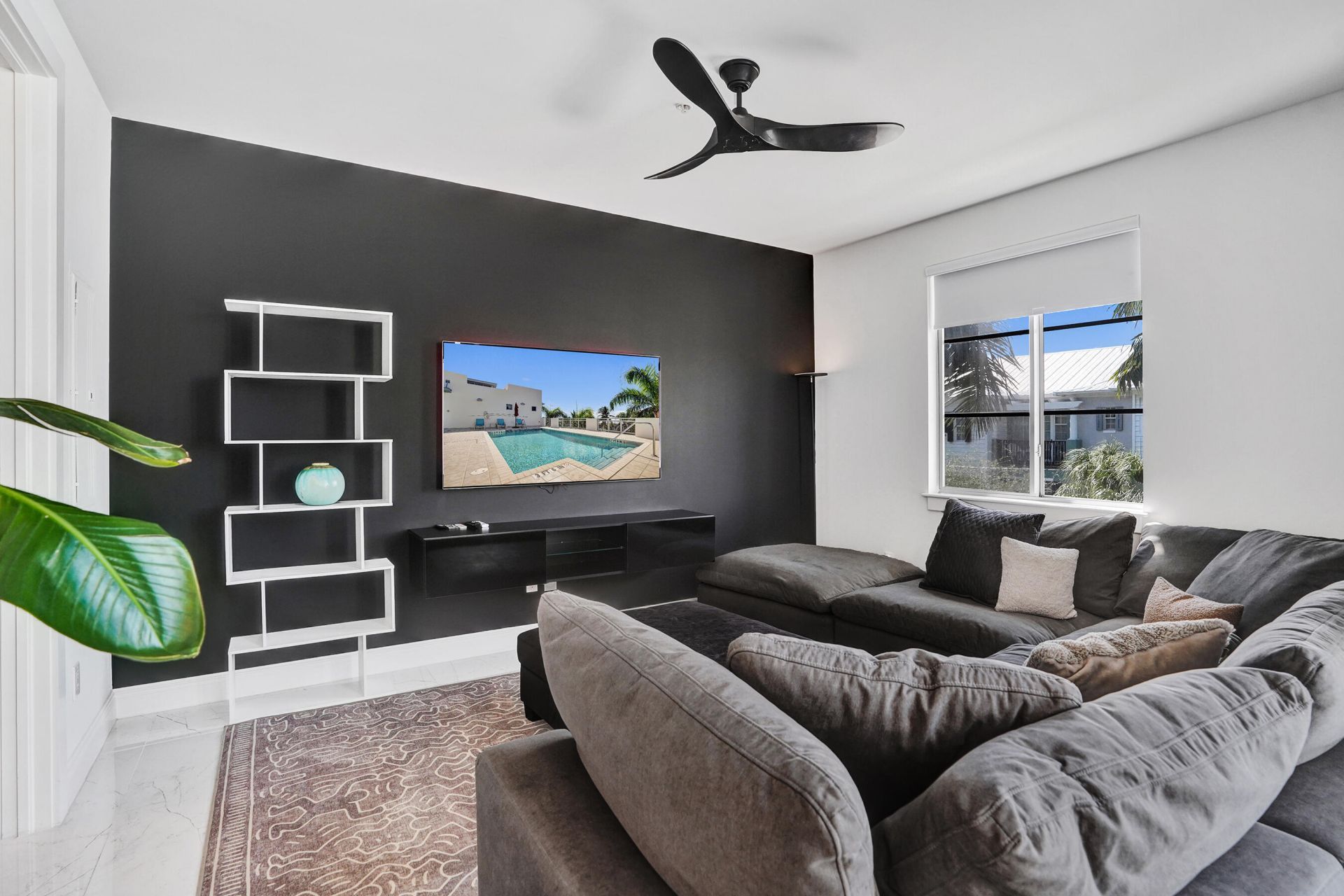 365 SE 6th Avenue, Unit 307, Delray Beach, FL 33483 Photo