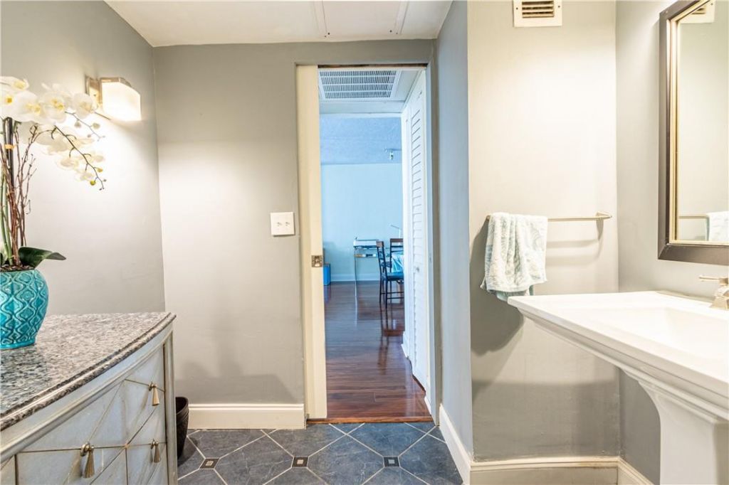 4250 Galt Ocean Drive, Unit 8j, Fort Lauderdale, FL 33308 Photo