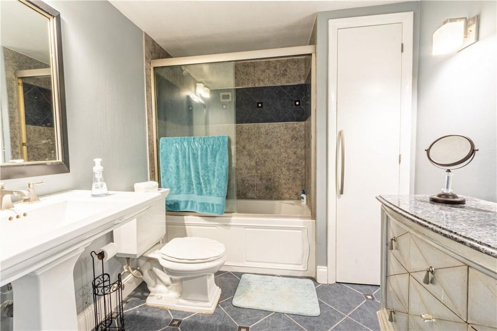 4250 Galt Ocean Drive, Unit 8j, Fort Lauderdale, FL 33308 Photo