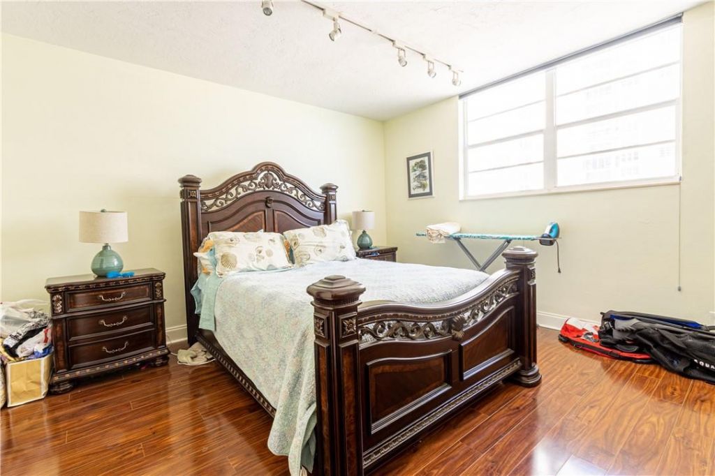 4250 Galt Ocean Drive, Unit 8j, Fort Lauderdale, FL 33308 Photo