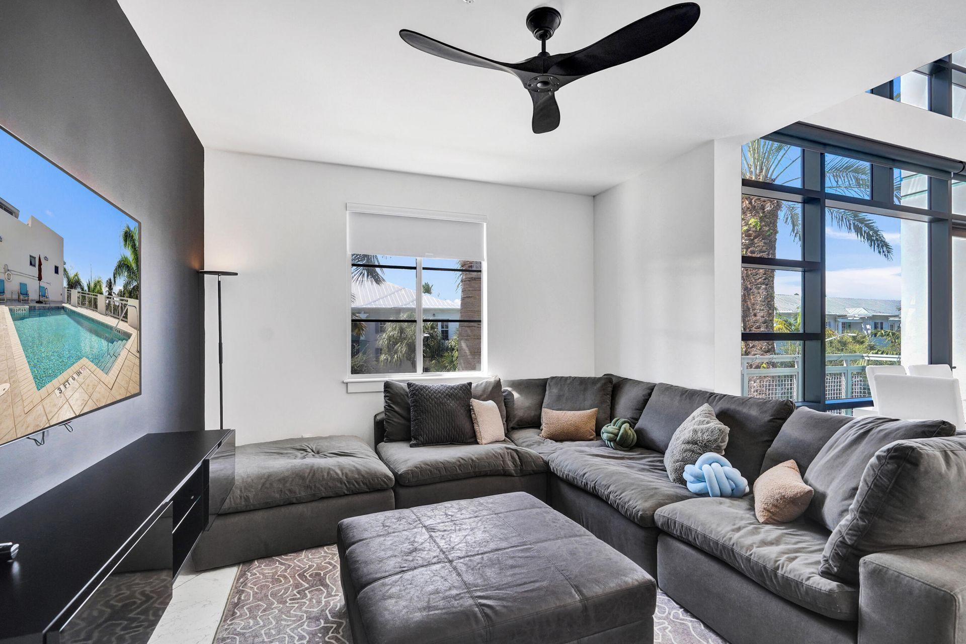 365 SE 6th Avenue, Unit 307, Delray Beach, FL 33483 Photo