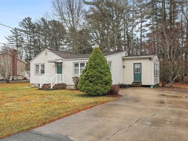 4 James Ave, Freetown, MA 02717