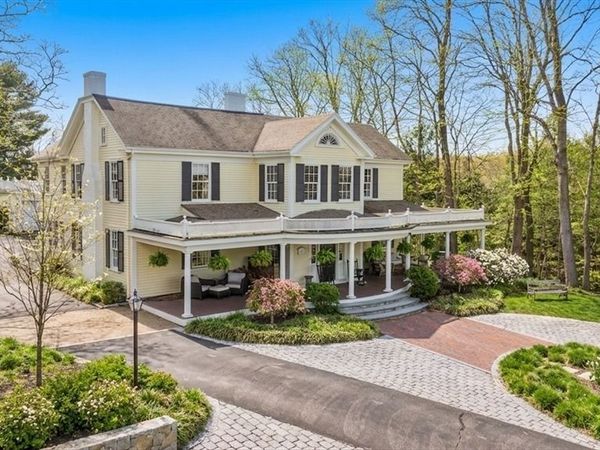 54 Lincoln Street, Hingham, MA 02043