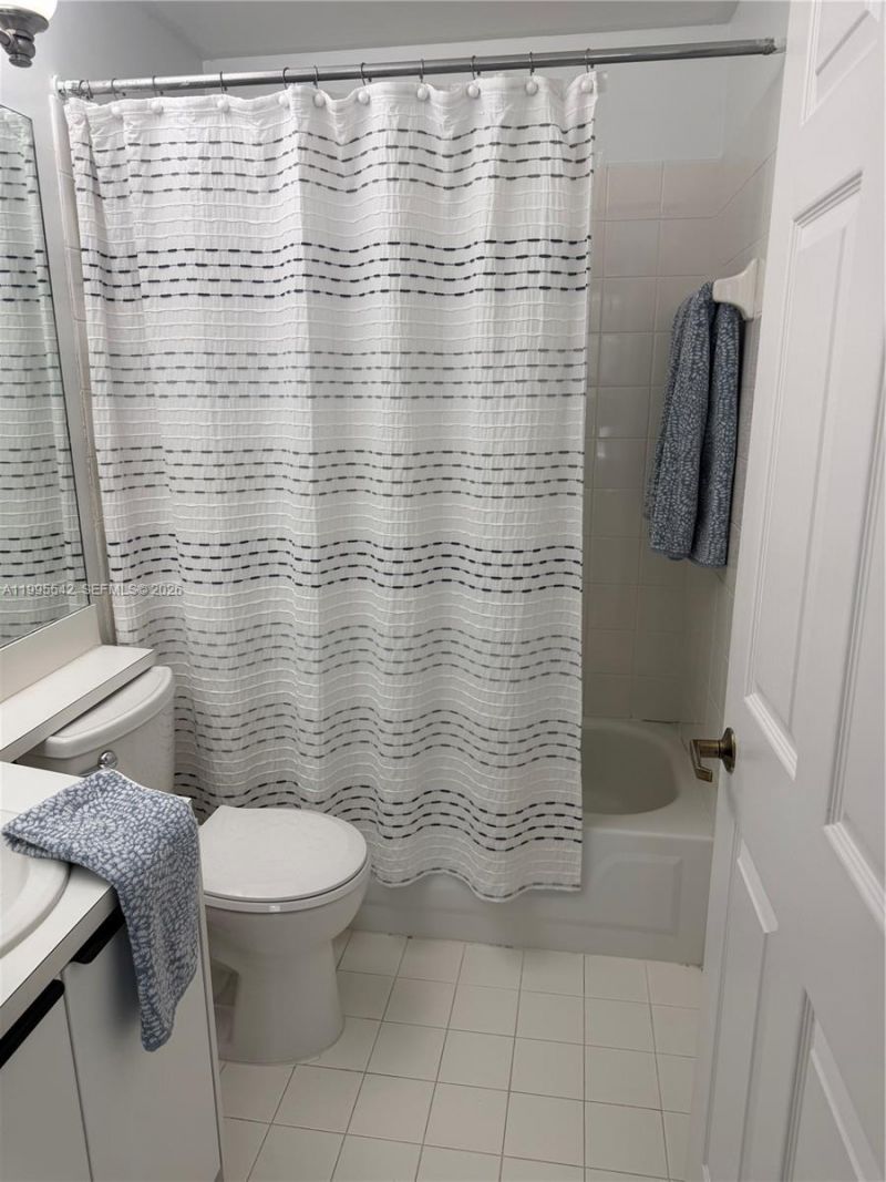 9725 NW 52nd St, Unit 111, Doral, FL 33178 Photo