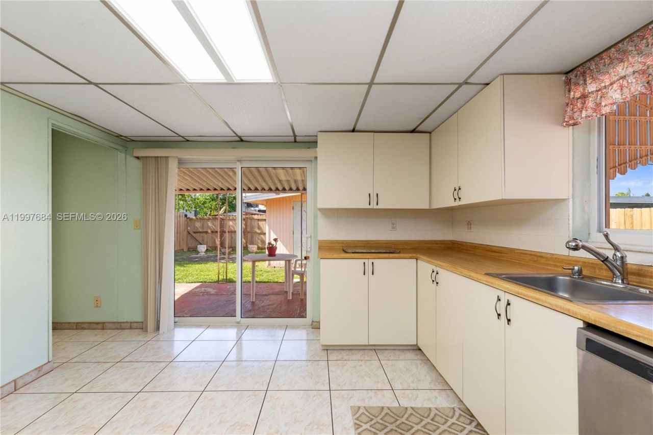 6441 SW 23rd St , Miramar, FL 33023 Photo