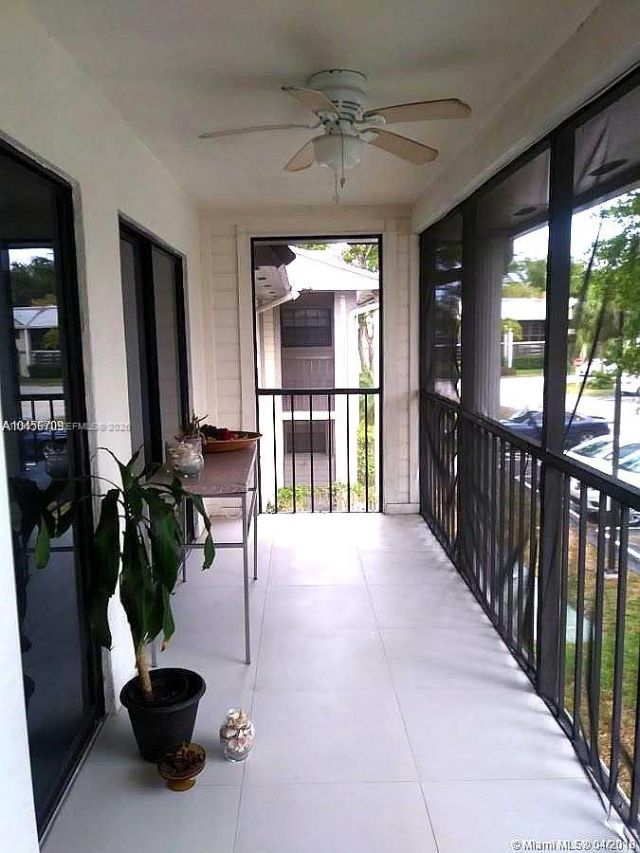 907 NE 199th St, Unit 204, Miami, FL 33179 Photo