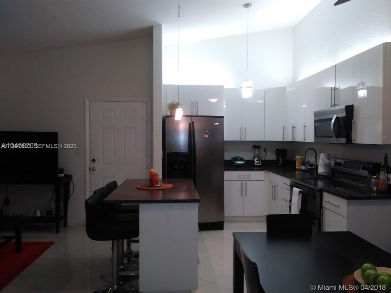 907 NE 199th St, Unit 204, Miami, FL 33179 Photo