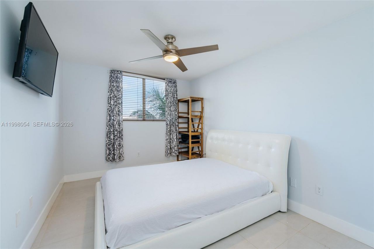 1688 West Ave, Unit 305, Miami Beach, FL 33139 Photo