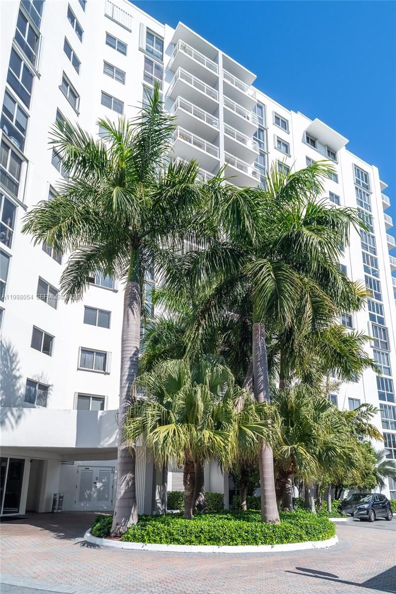 1688 West Ave, Unit 305, Miami Beach, FL 33139 Photo