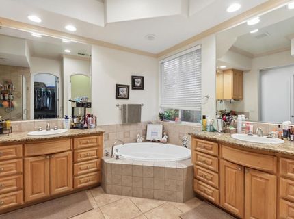 8900 Belford Ct, Roseville, CA 95747 Photo