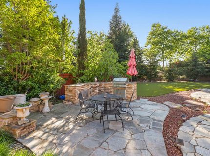 8900 Belford Ct, Roseville, CA 95747 Photo