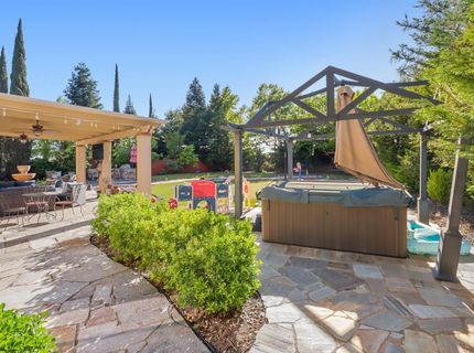8900 Belford Ct, Roseville, CA 95747 Photo