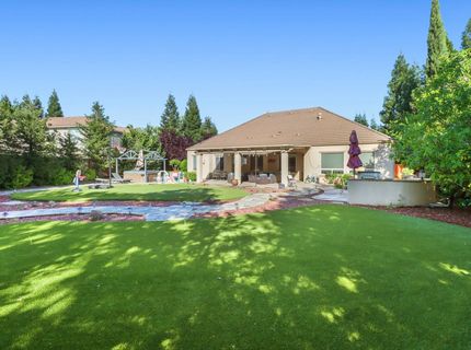 8900 Belford Ct, Roseville, CA 95747 Photo