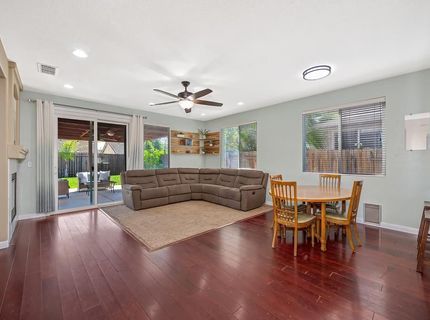9226 Lucchesi Dr, Sacramento, CA 95829 Photo