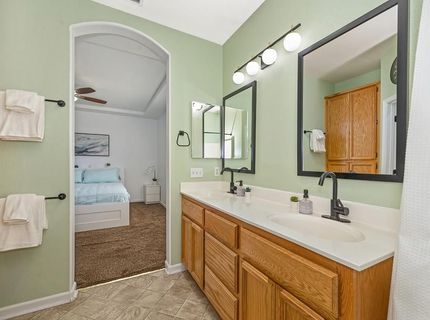 9226 Lucchesi Dr, Sacramento, CA 95829 Photo