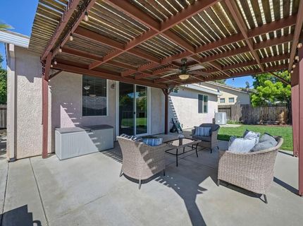 9226 Lucchesi Dr, Sacramento, CA 95829 Photo