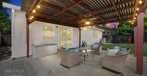 9226 Lucchesi Dr, Sacramento, CA 95829 Photo