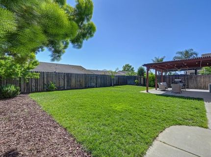 9226 Lucchesi Dr, Sacramento, CA 95829 Photo