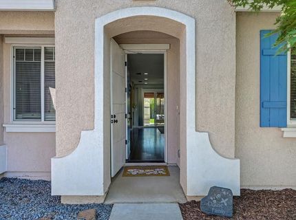 9226 Lucchesi Dr, Sacramento, CA 95829 Photo