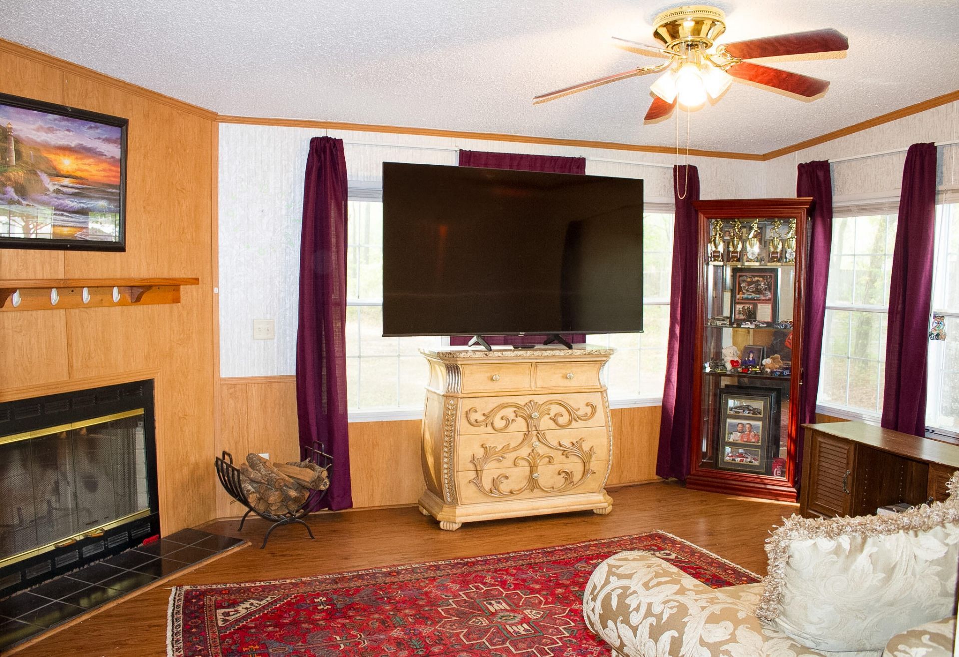 405 Treeline Drive Photo 15