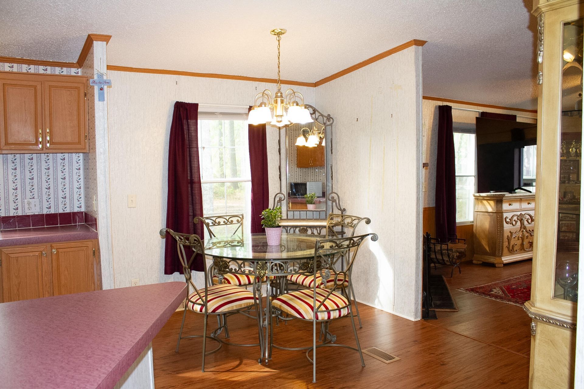 405 Treeline Drive Photo 18