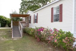 405 Treeline Drive photo 4