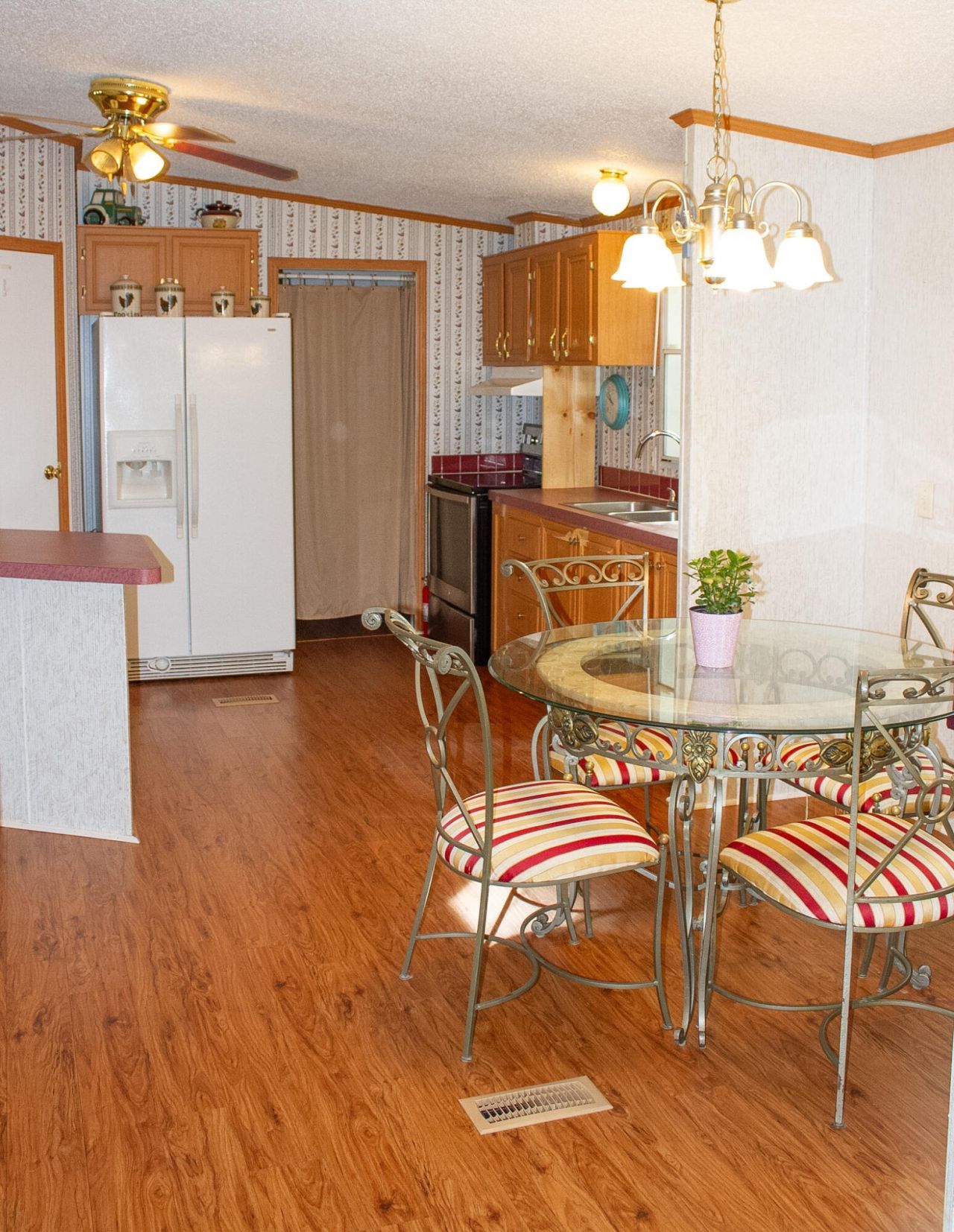 405 Treeline Drive Photo 24