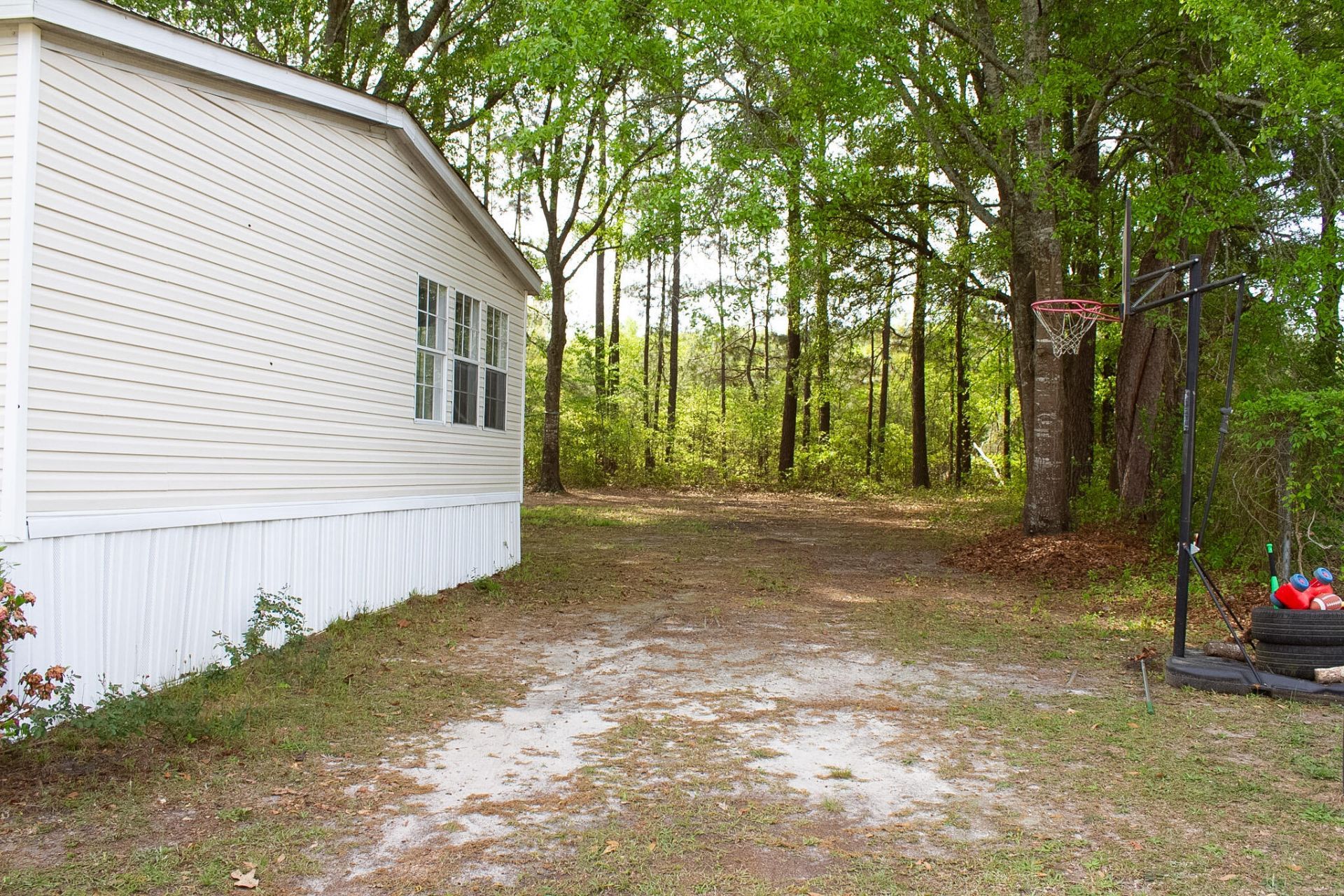 405 Treeline Drive Photo 3