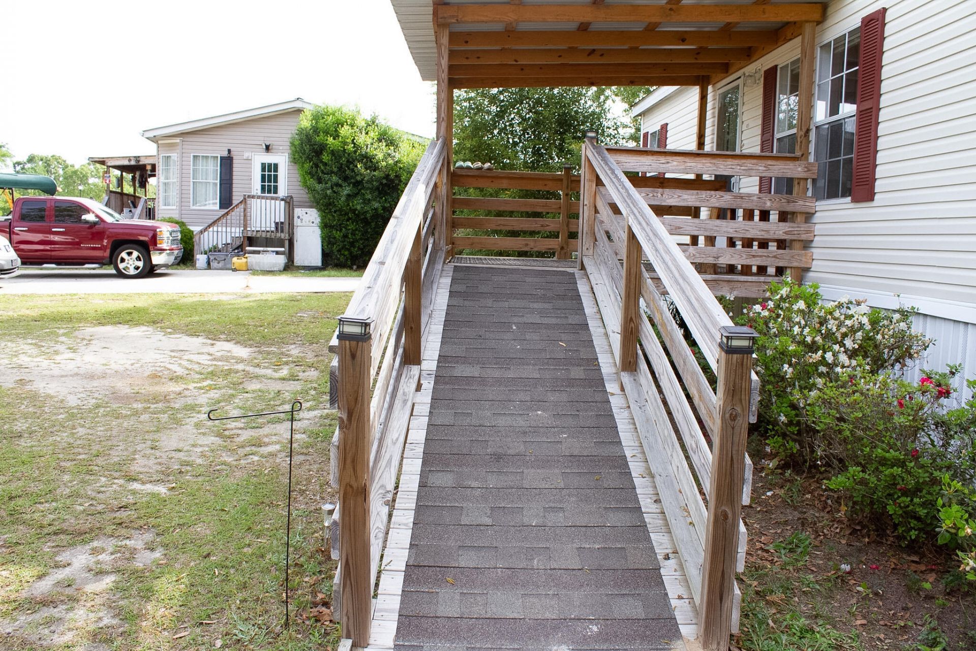 405 Treeline Drive Photo 4